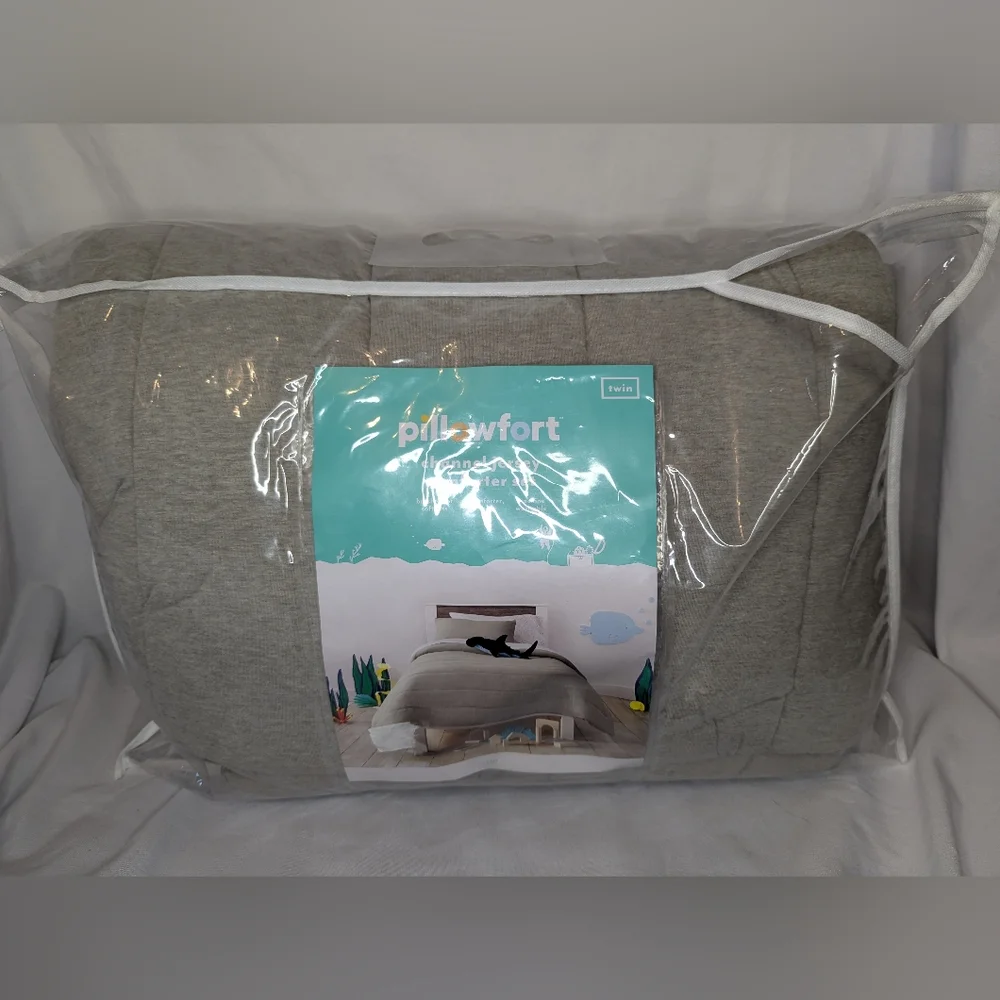 NWT Pillowfort Gray Channel Jersey Twin Comforter Set